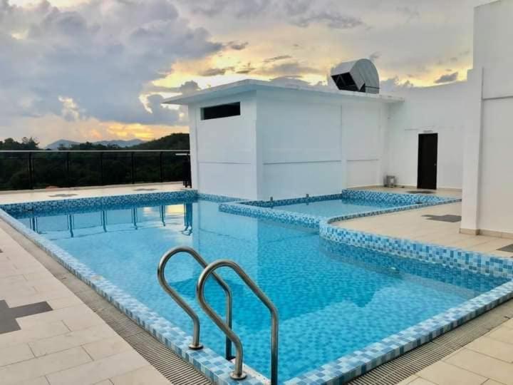 Gr Studio Apartment Kompleks Mutiara Gua Musang Dış mekan fotoğraf